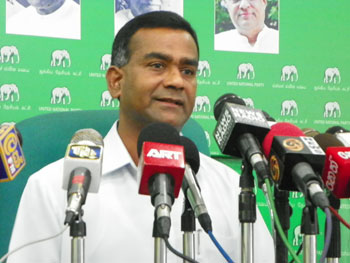 VIDEO: Pillays request to remove D.S. Senanayake statue was govt. lie - UNP